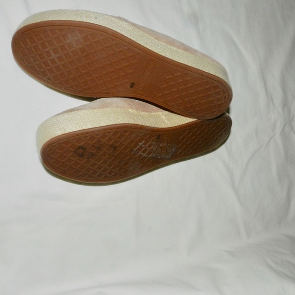 Vince Camuto Suede Platform Mule - Picture 8 of 8